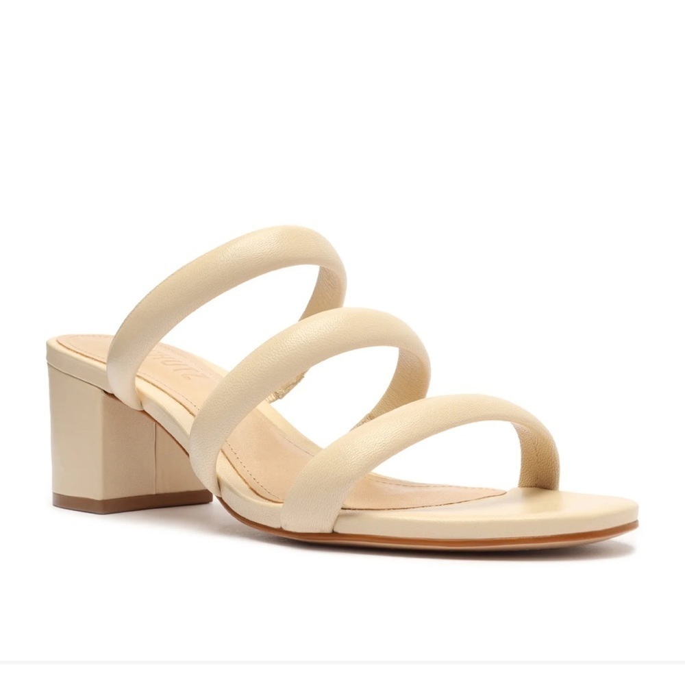 SCHUTZ Olly Block Heel Sandal in EGG SHELL Size 9.5